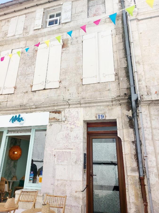 Studio Cosy Dans Le Centre Historique Wifi Angouleme Exterior photo